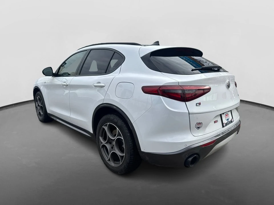 2023 Alfa Romeo Stelvio - Image 5 of 20