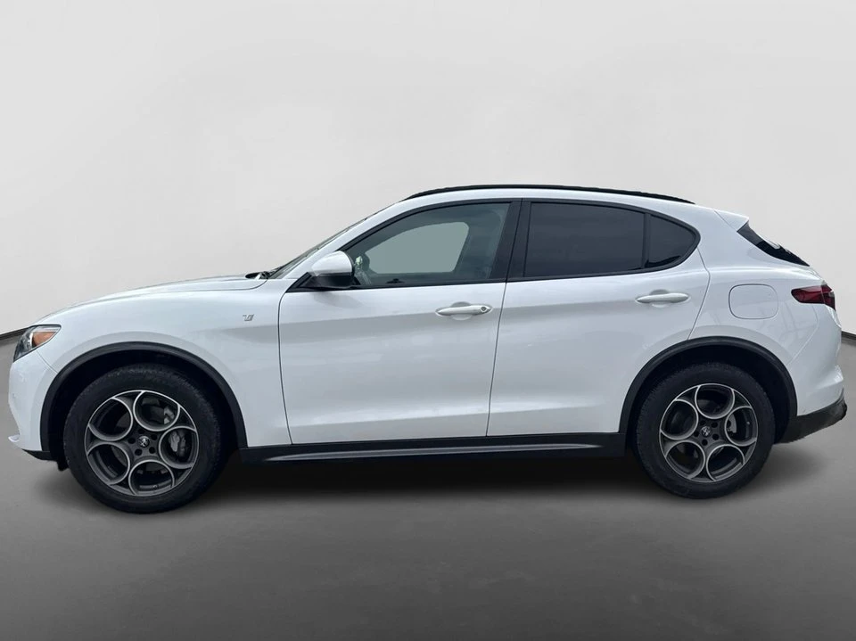 2023 Alfa Romeo Stelvio - Image 4 of 20