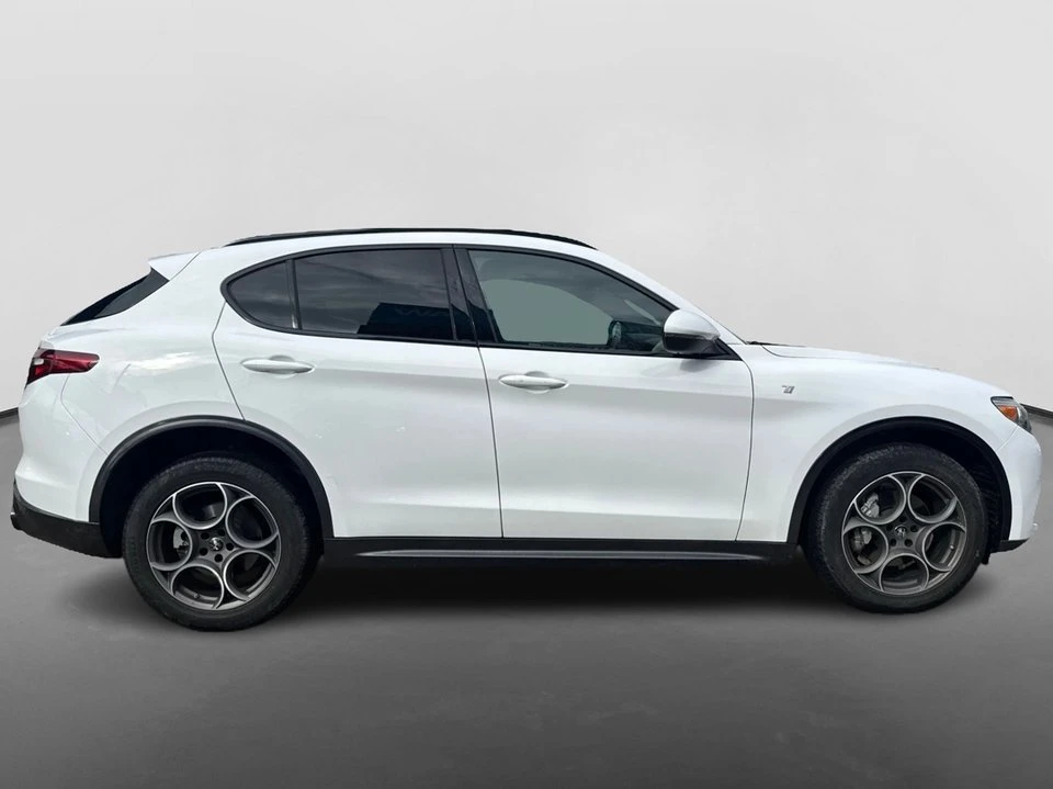 2023 Alfa Romeo Stelvio - Image 8 of 20