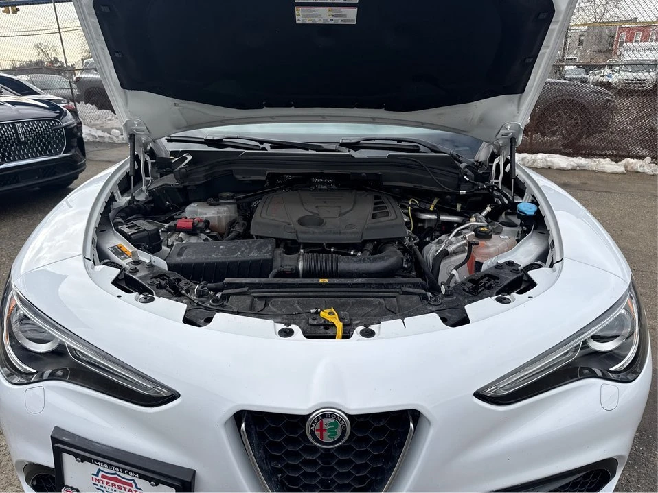2023 Alfa Romeo Stelvio - Image 11 of 20