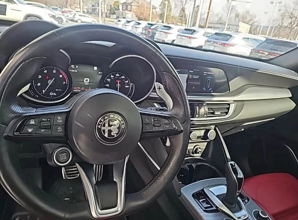 2023 Alfa Romeo Stelvio - Image 3 of 4