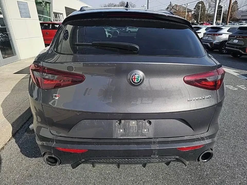 2023 Alfa Romeo Stelvio - Image 4 of 4