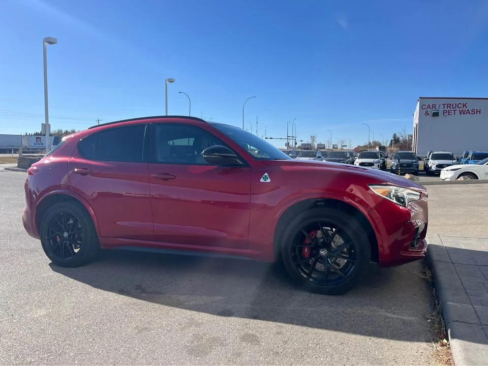 2023 Alfa Romeo Stelvio - Image 2 of 13
