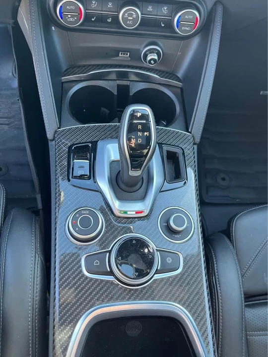 2023 Alfa Romeo Stelvio - Image 13 of 13