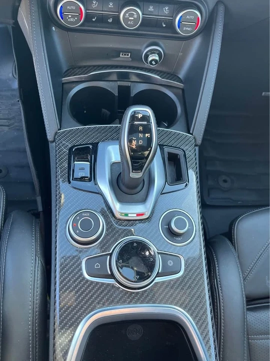 2023 Alfa Romeo Stelvio - Image 13 of 13