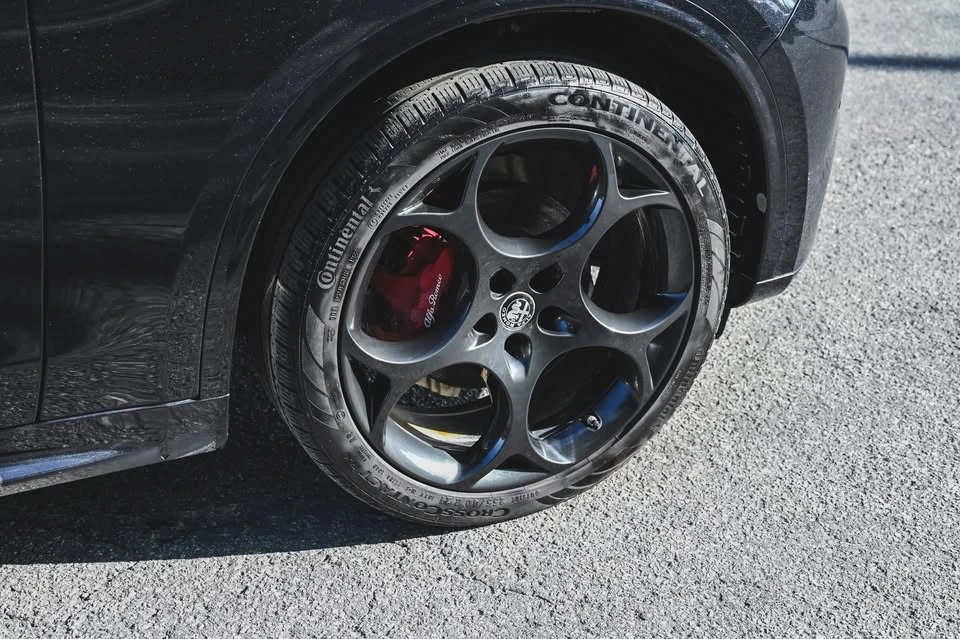 2023 Alfa Romeo Stelvio - Image 9 of 20