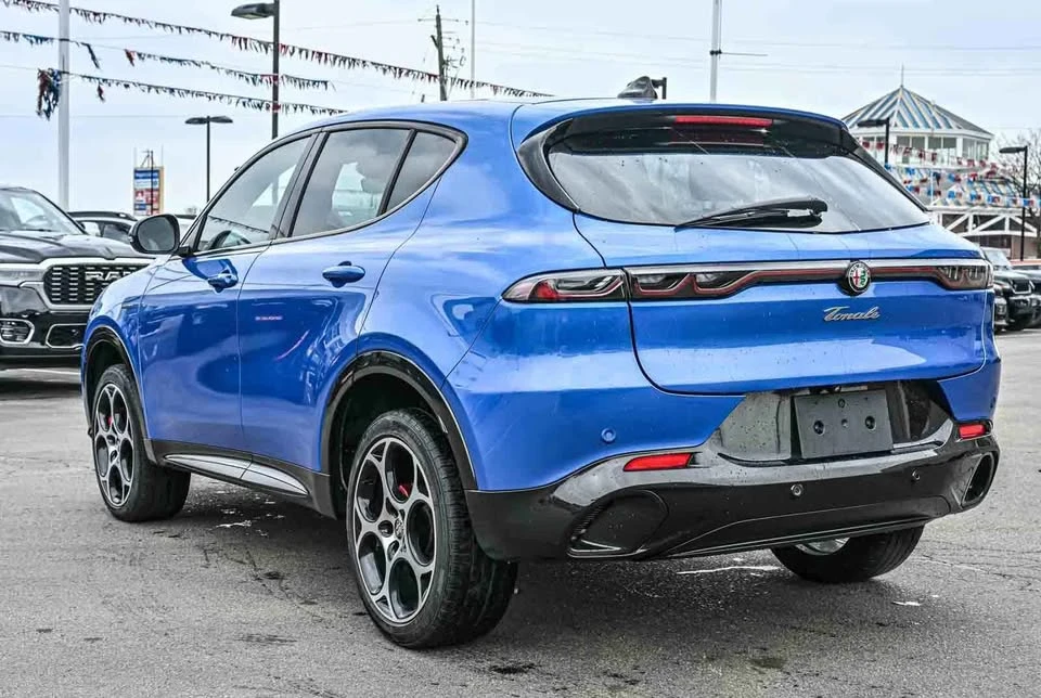2023 Alfa Romeo Tonale - Image 10 of 11