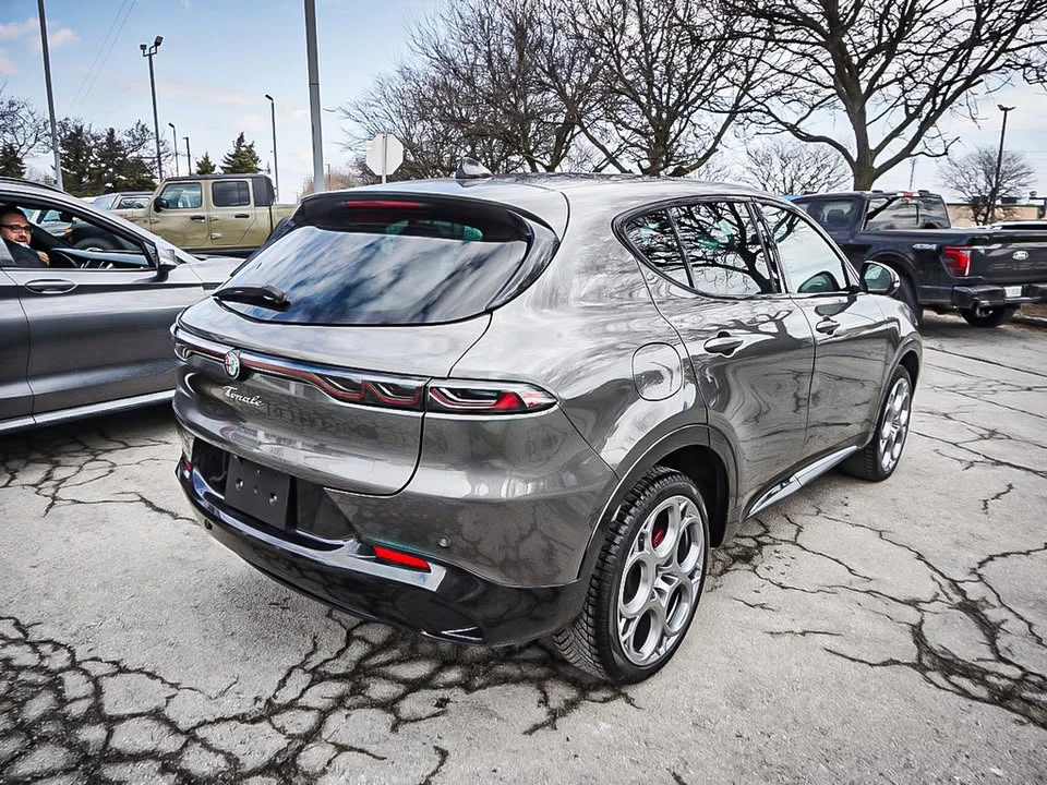 2023 Alfa Romeo Tonale - Image 4 of 12