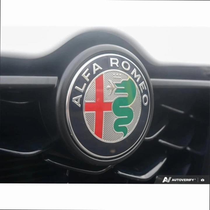 2023 Alfa Romeo Tonale - Image 9 of 20