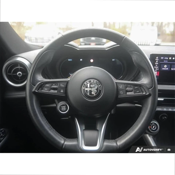 2023 Alfa Romeo Tonale - Image 14 of 20