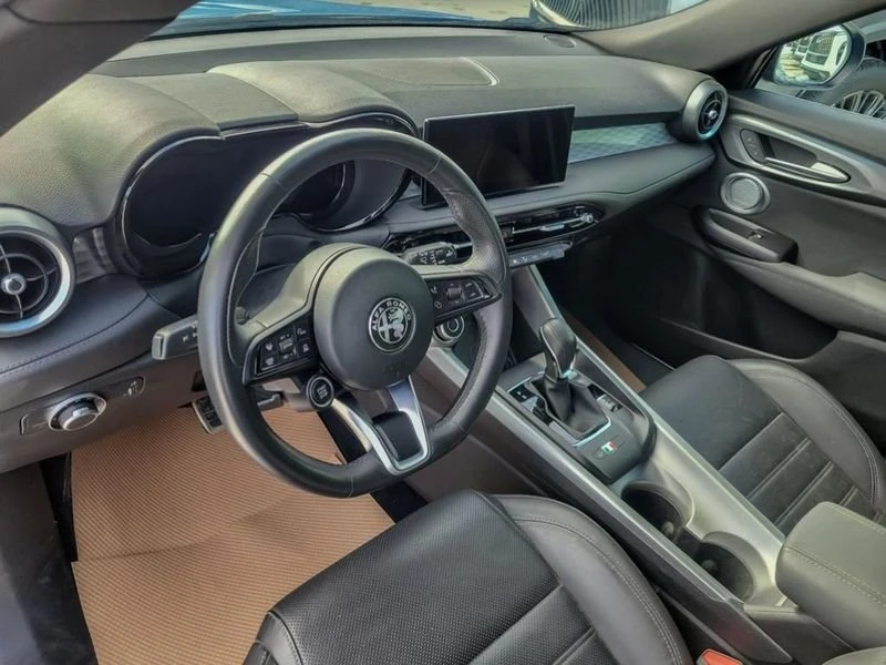 2023 Alfa Romeo Tonale - Image 7 of 19