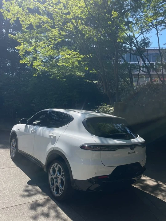 2023 Alfa Romeo Tonale - Image 4 of 10