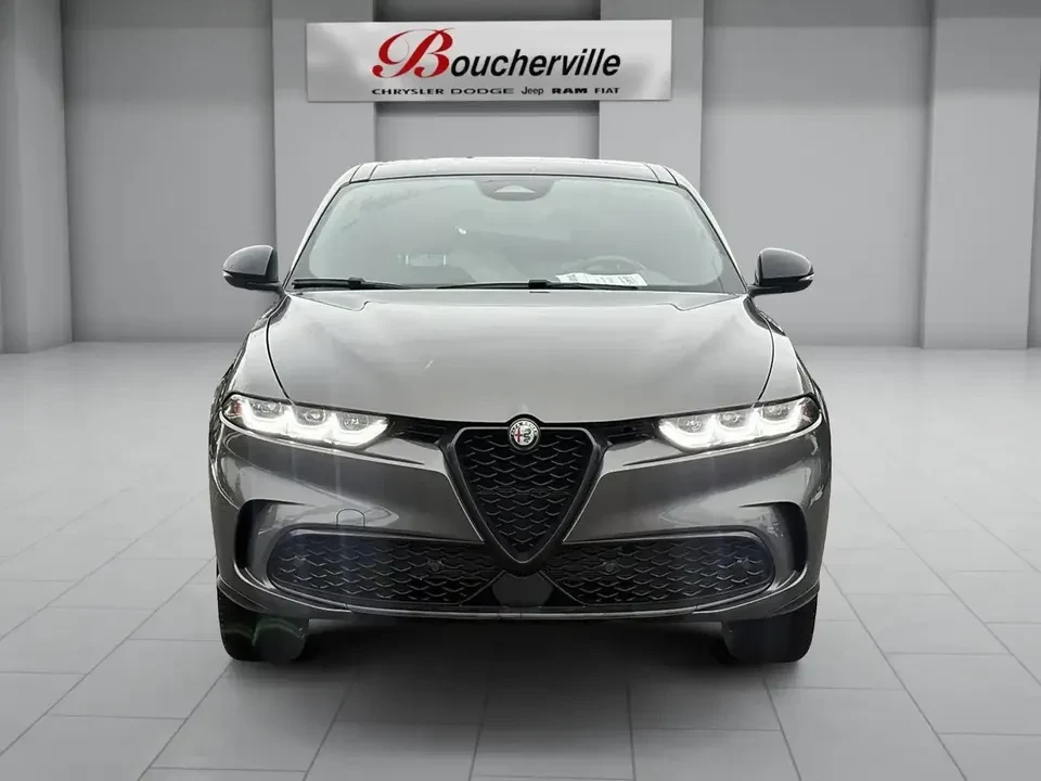 2023 Alfa Romeo Tonale - Image 2 of 20