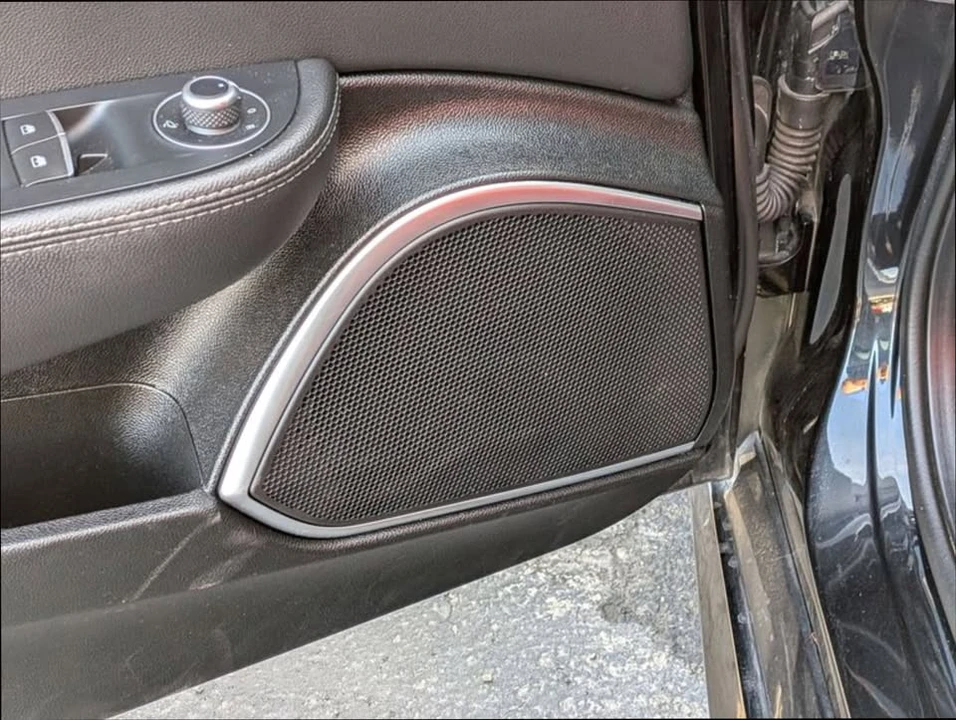 2023 Alfa Romeo Giulia - Image 15 of 19