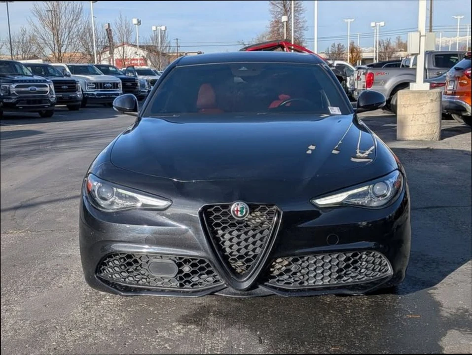 2023 Alfa Romeo Giulia - Image 10 of 19
