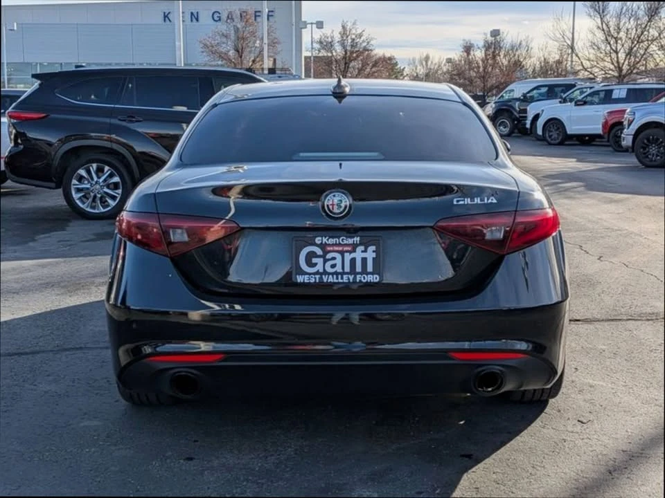 2023 Alfa Romeo Giulia - Image 5 of 19