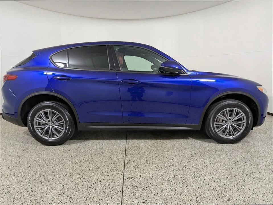 2023 Alfa Romeo Stelvio - Image 7 of 19