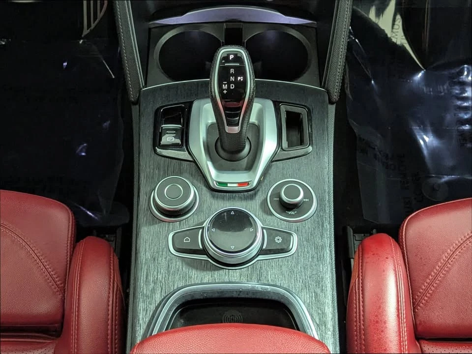 2023 Alfa Romeo Stelvio - Image 18 of 19