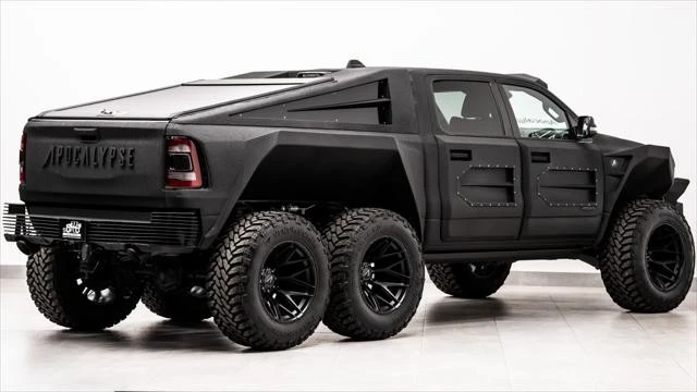 2023 Ram 1500 - Image 5 of 31