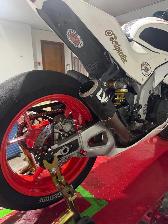 2023 Aprilia - Image 6 of 10