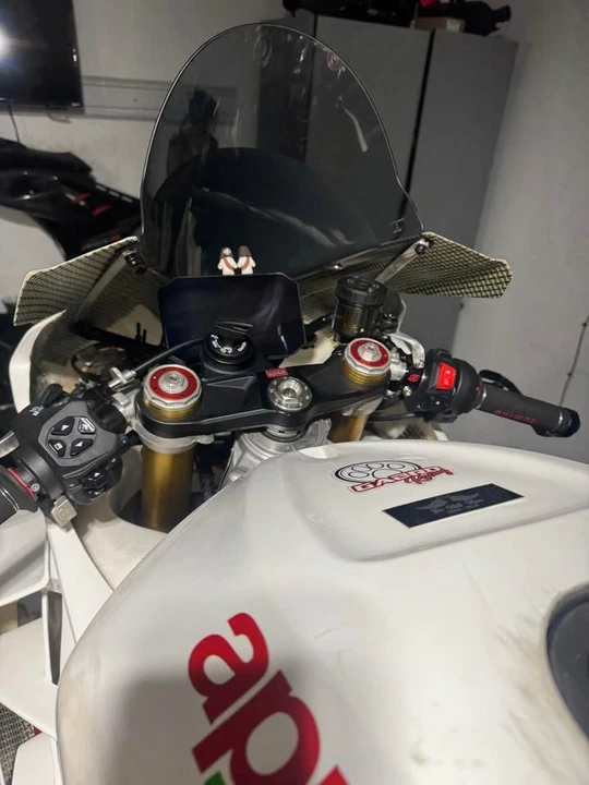 2023 Aprilia - Image 4 of 10