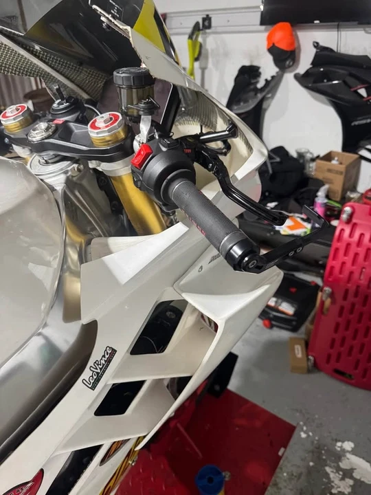 2023 Aprilia - Image 9 of 10