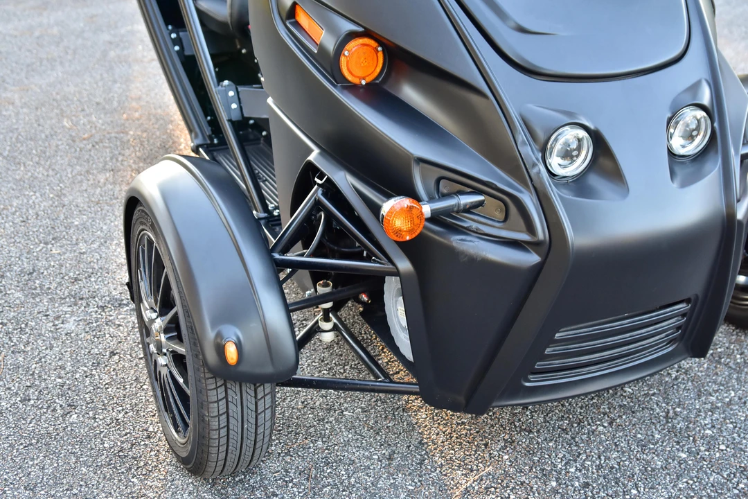 2023 Arcimoto - Image 14 of 31