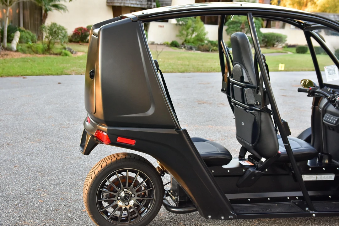 2023 Arcimoto - Image 27 of 31