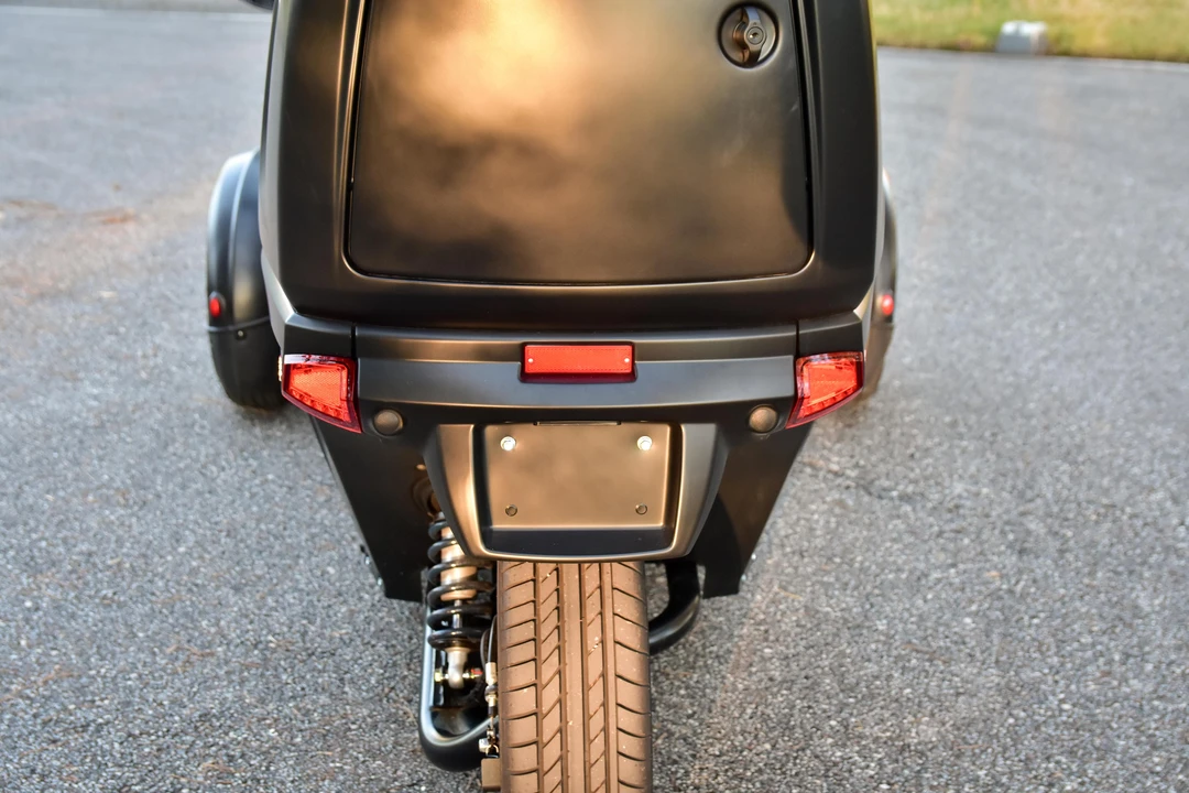 2023 Arcimoto - Image 24 of 31