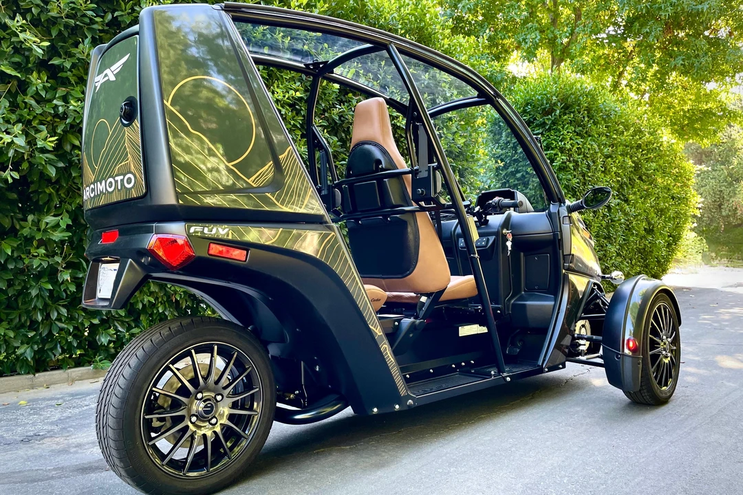 2023 Arcimoto - Image 4 of 31