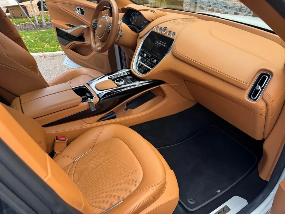 2023 Aston Martin DBX - Image 4 of 9