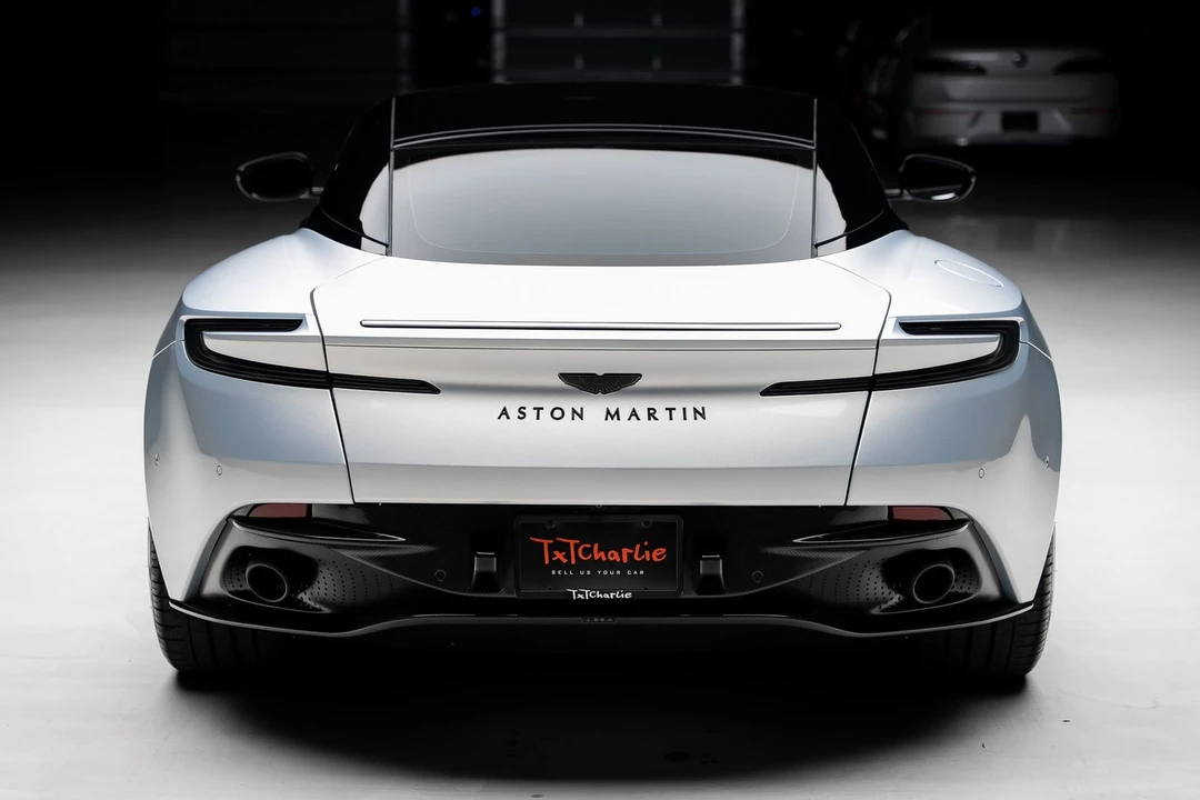 2023 Aston Martin DB11 - Image 27 of 31