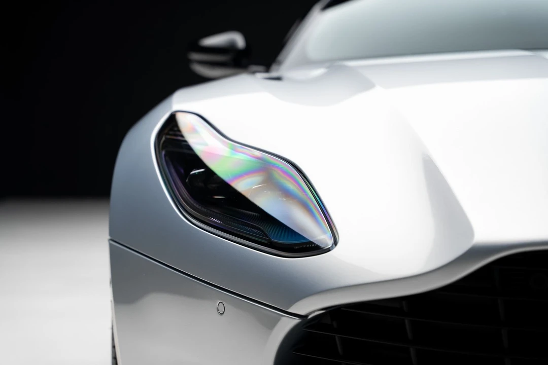 2023 Aston Martin DB11 - Image 9 of 31