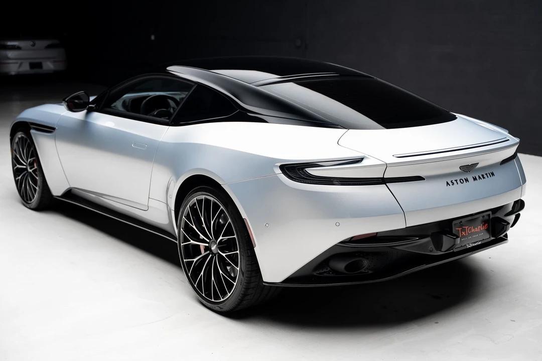 2023 Aston Martin DB11 - Image 25 of 31