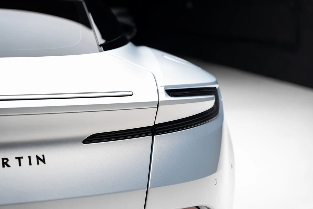 2023 Aston Martin DB11 - Image 30 of 31