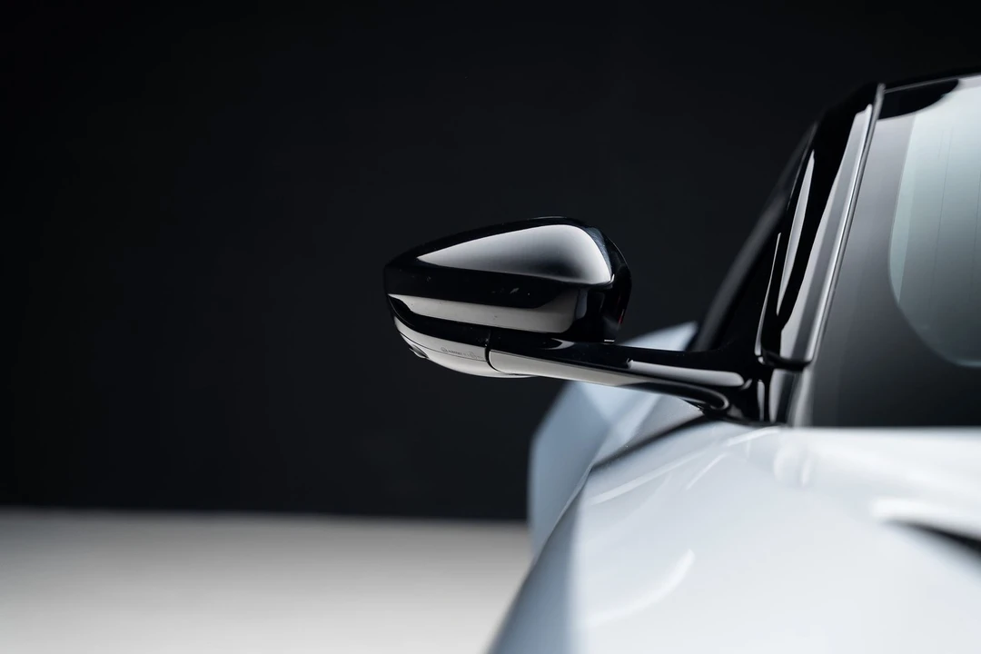 2023 Aston Martin DB11 - Image 15 of 31