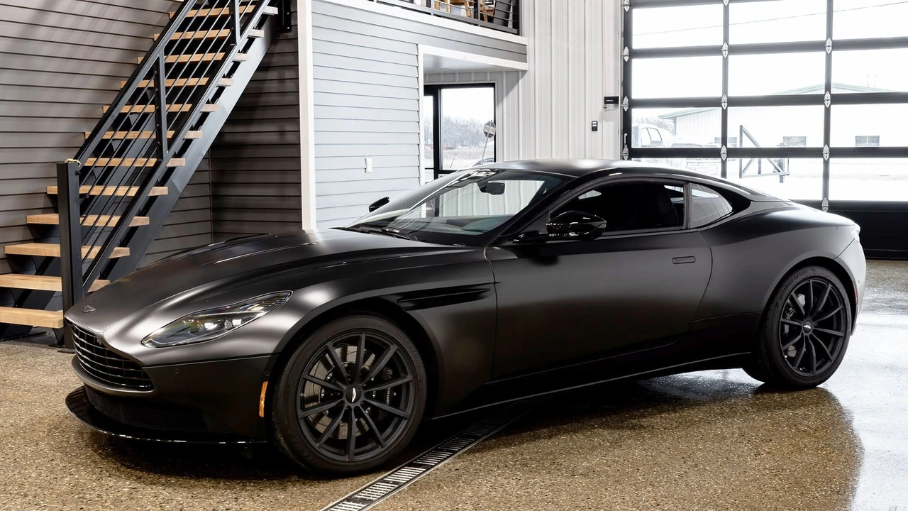 2023 Aston Martin DB11 V12 - Image 14 of 31