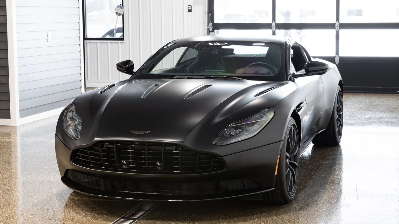 2023 Aston Martin DB11 V12 - Image 10 of 31