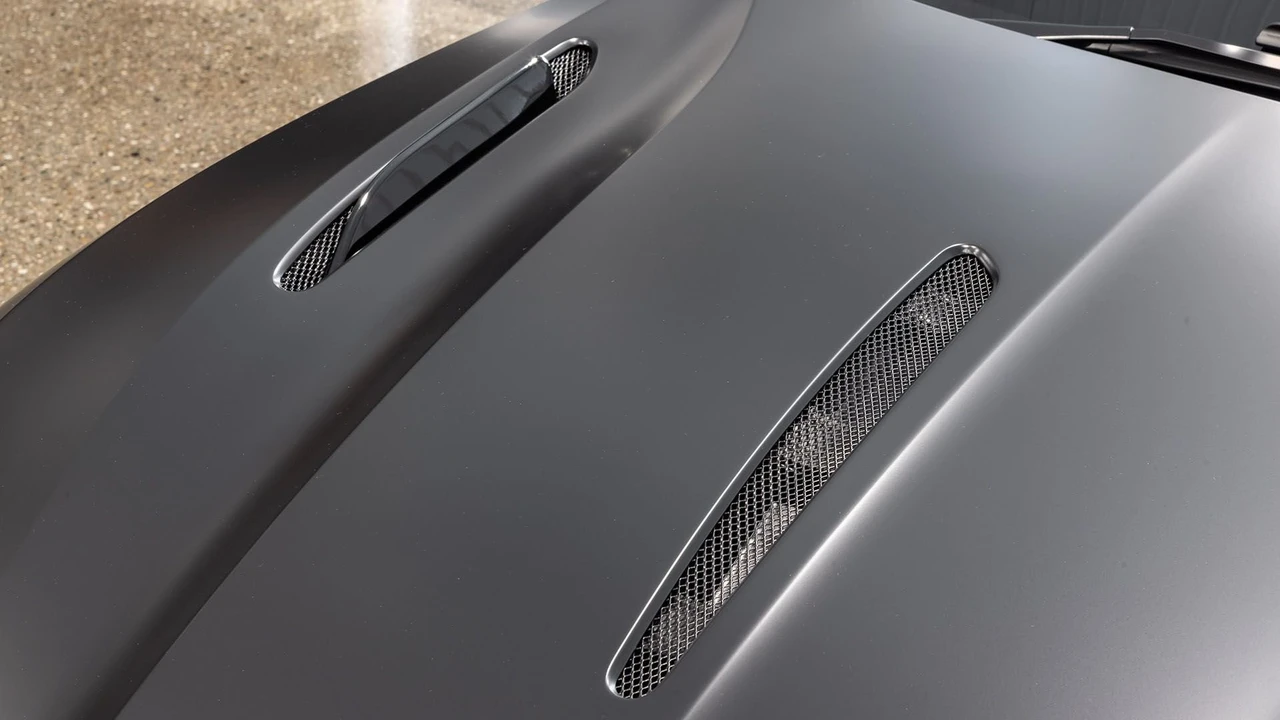 2023 Aston Martin DB11 V12 - Image 22 of 31