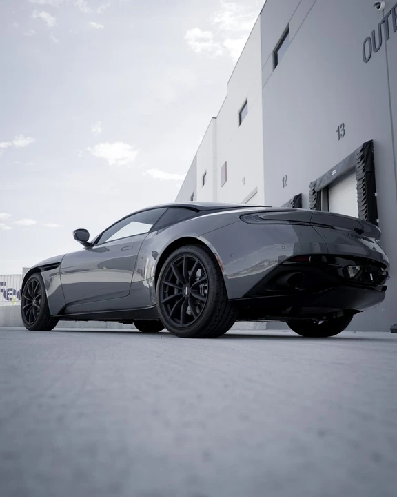 2023 Aston Martin DB11 V12 - Image 15 of 31