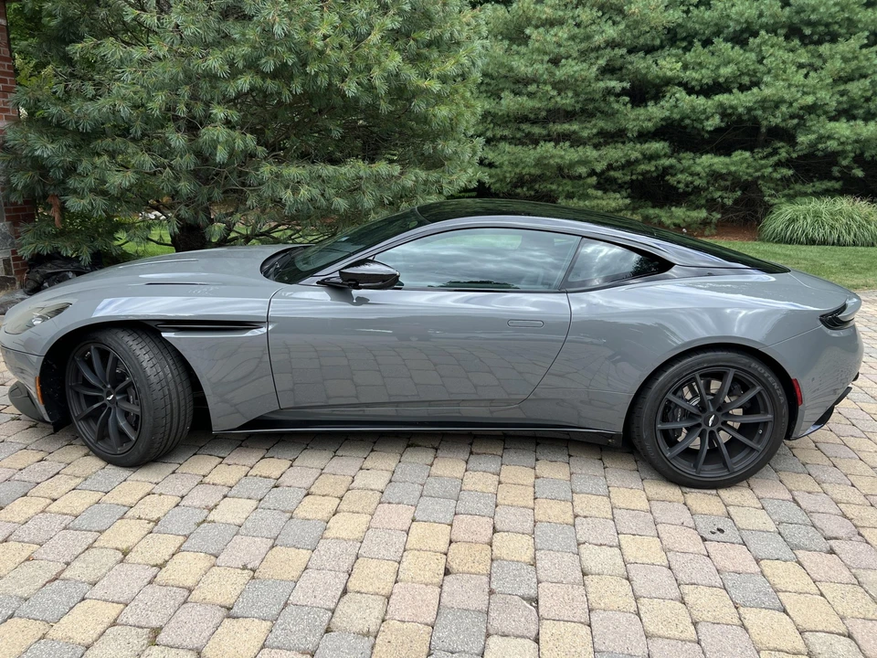 2023 Aston Martin DB11 V12 - Image 15 of 31