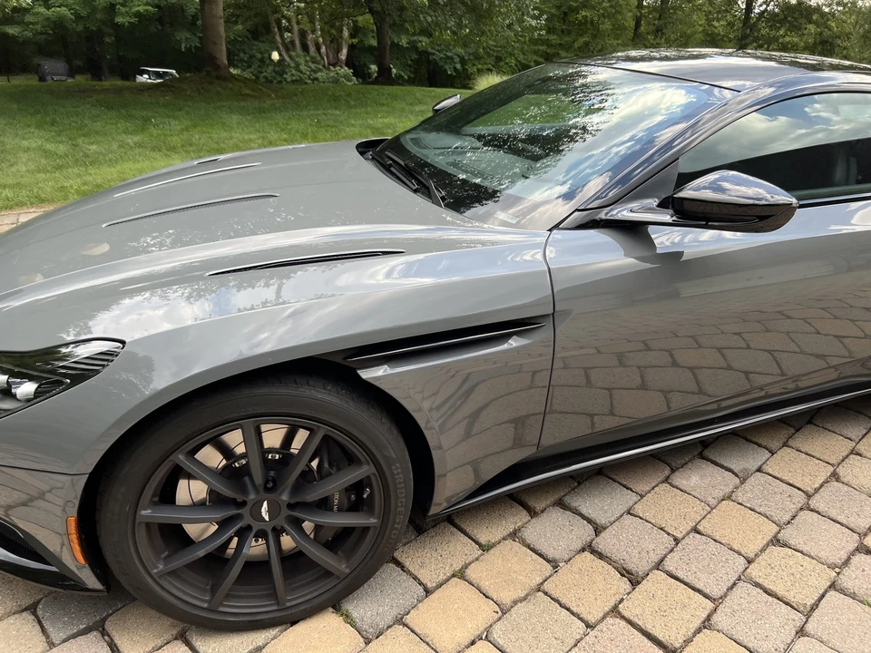 2023 Aston Martin DB11 V12 - Image 27 of 31