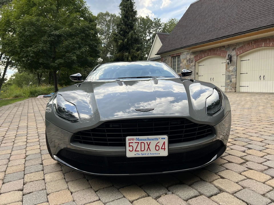 2023 Aston Martin DB11 V12 - Image 9 of 31
