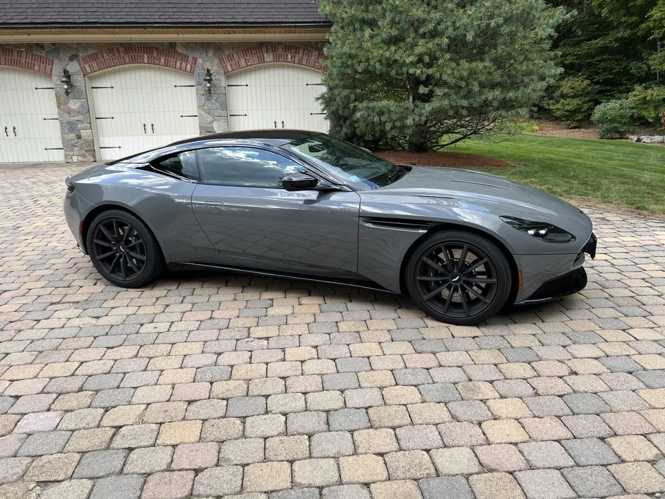 2023 Aston Martin DB11 V12 - Image 11 of 31