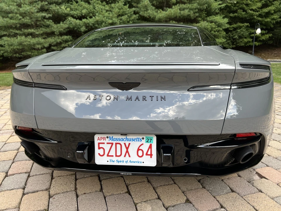 2023 Aston Martin DB11 V12 - Image 13 of 31