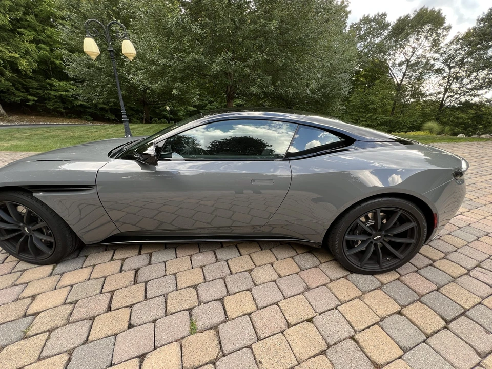 2023 Aston Martin DB11 V12 - Image 29 of 31