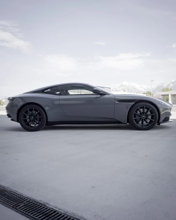 2023 Aston Martin DB11 V12 - Image 9 of 31