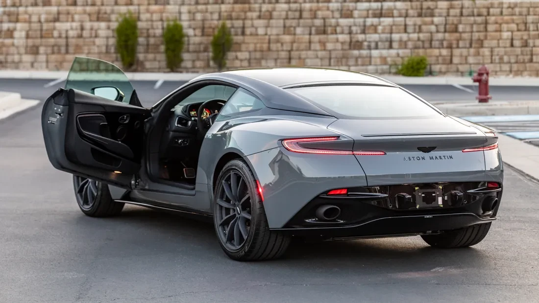 2023 Aston Martin DB11 V12 - Image 26 of 31