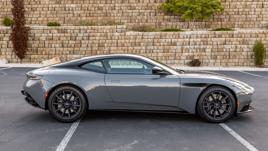 2023 Aston Martin DB11 V12 - Image 23 of 31