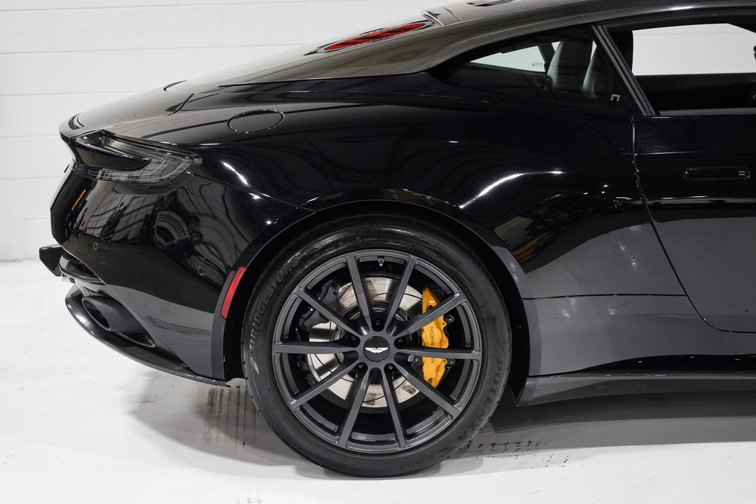 2023 Aston Martin DB11 V12 - Image 22 of 31